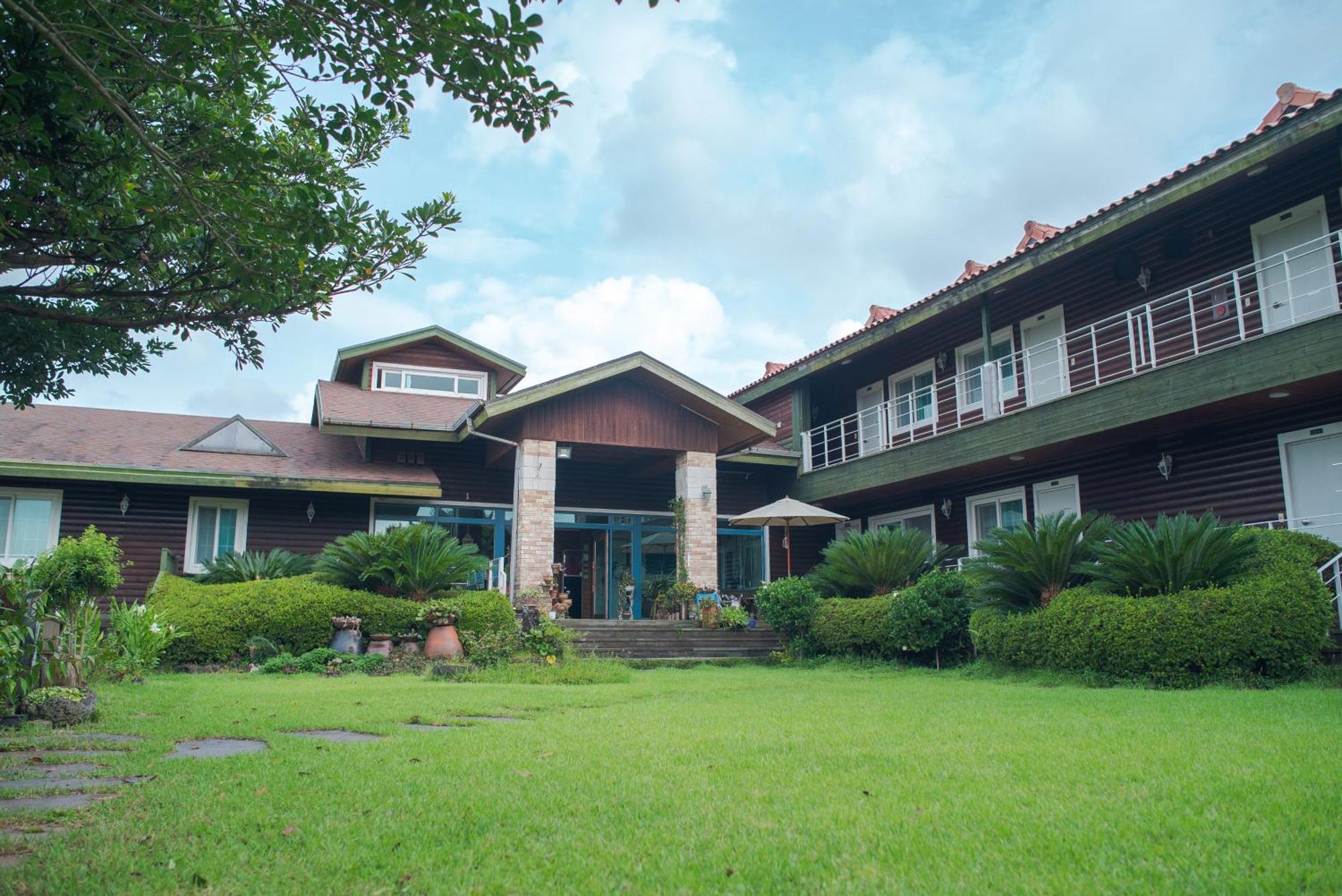 Green Narae Pension Seogwipo Bagian luar foto