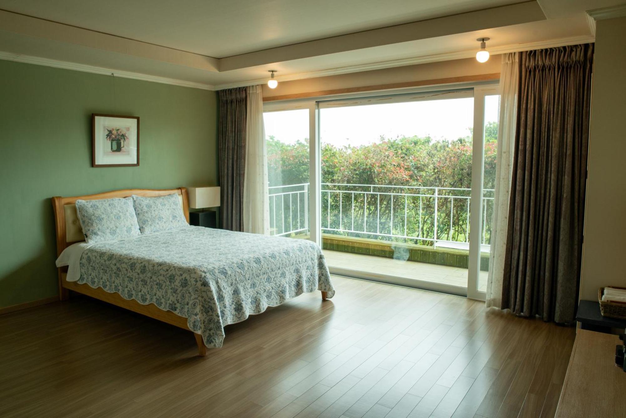Green Narae Pension Seogwipo Bagian luar foto