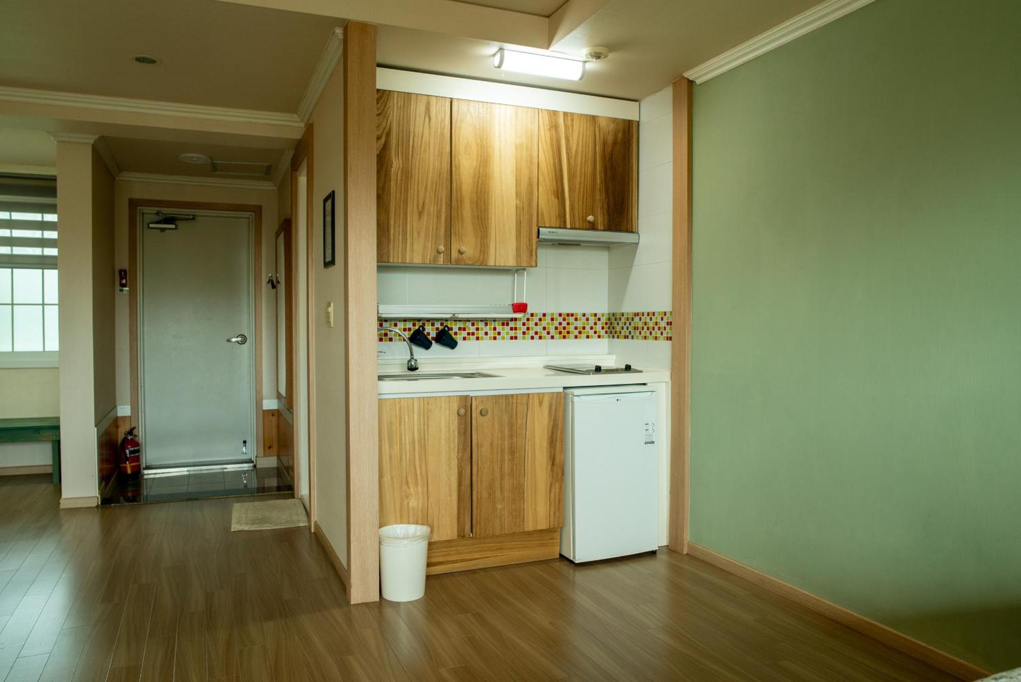 Green Narae Pension Seogwipo Bagian luar foto